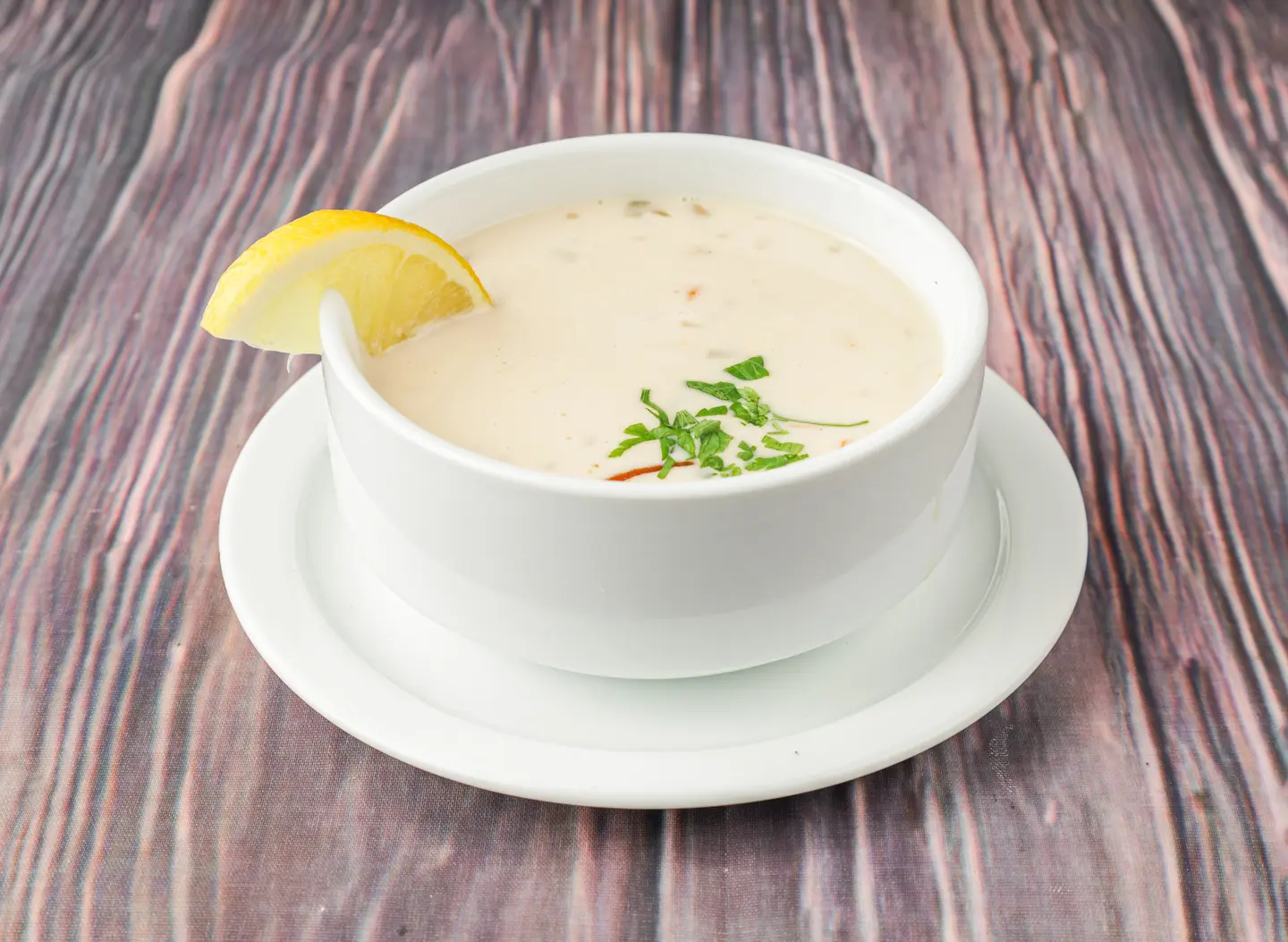 شوربة ثمار البحر بالكريمة