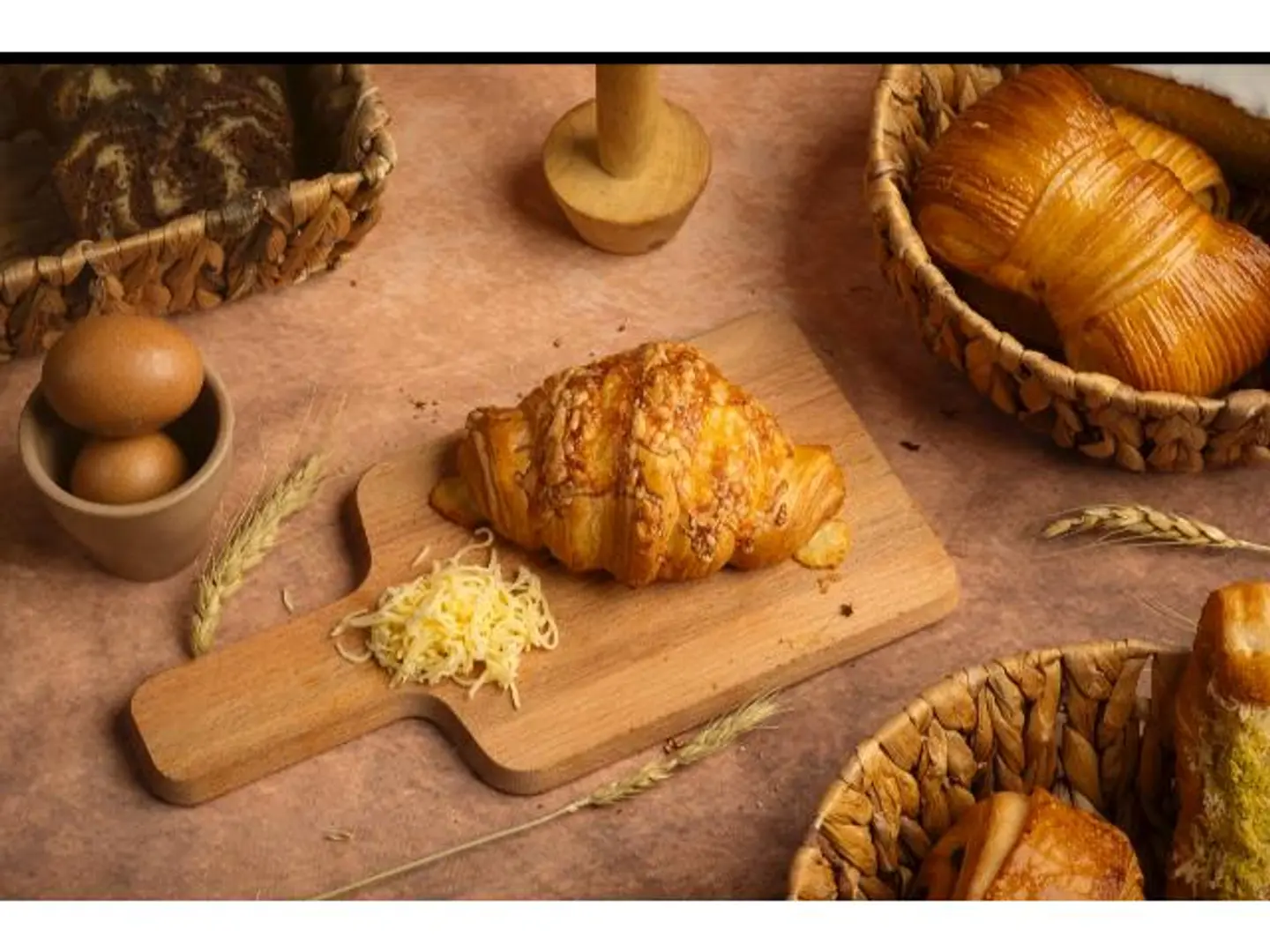 Cheddar Croissant