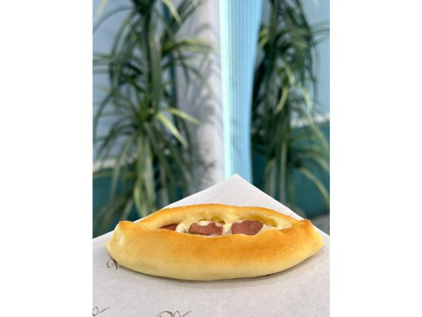 Mini Sausage Manakish