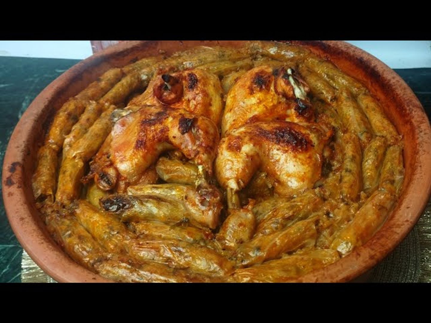 نصف دجاج فرن مع محشي كرنب