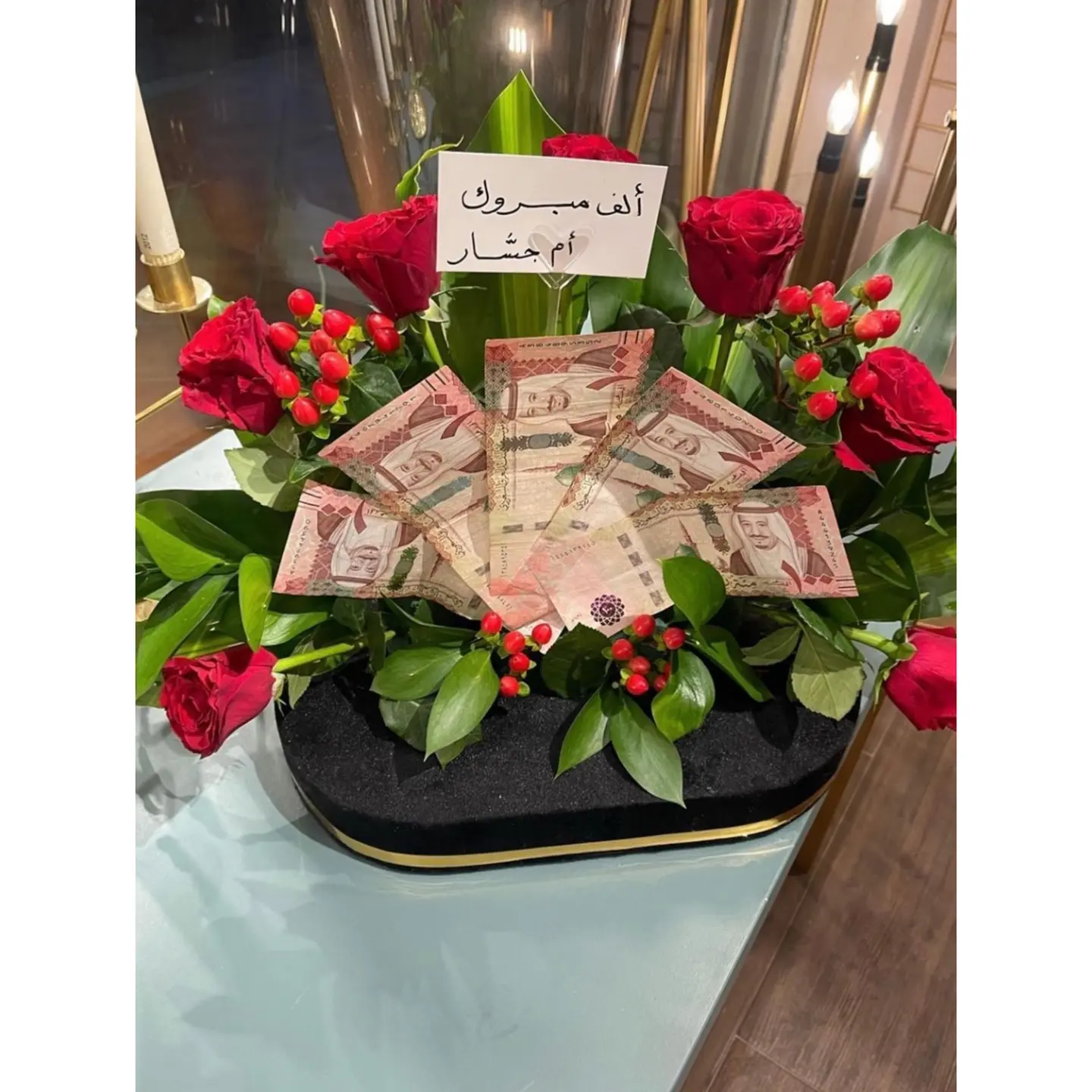 ستاند ورد احمر