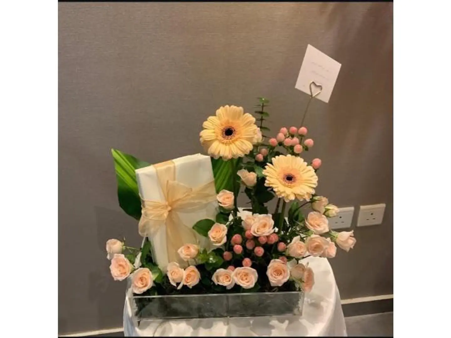 Acrylic Gerbera And Baby Rose Box