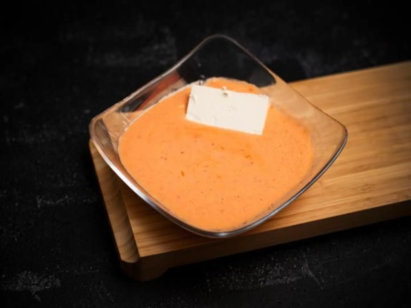 سلطة جبن حارة