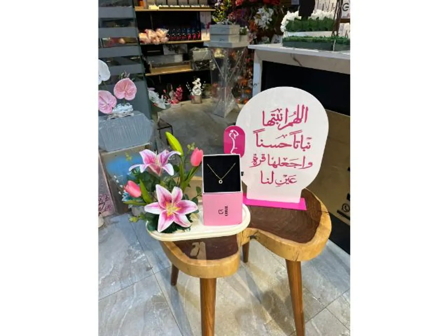 ستاند مولوده ورد صناعي٩