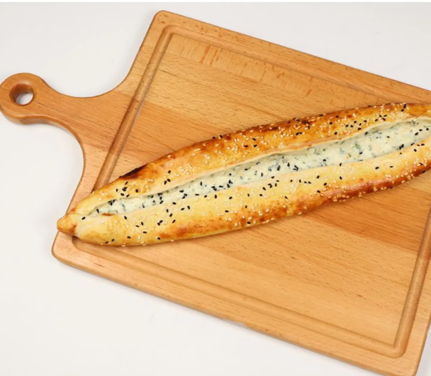 فطيرة جبن عكاوي