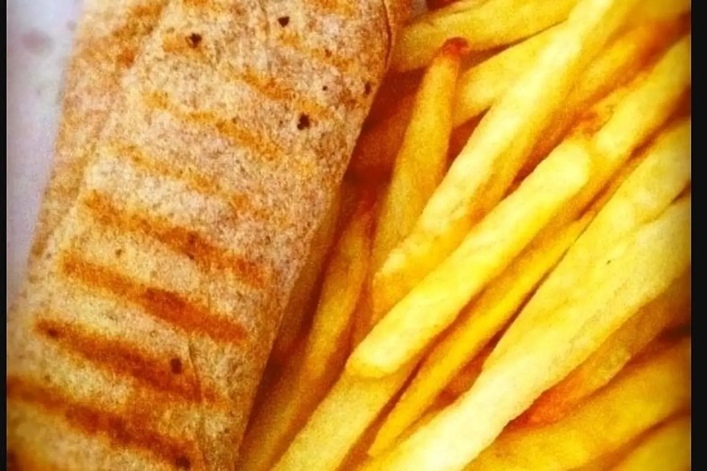 صاروخ قرصان وسط