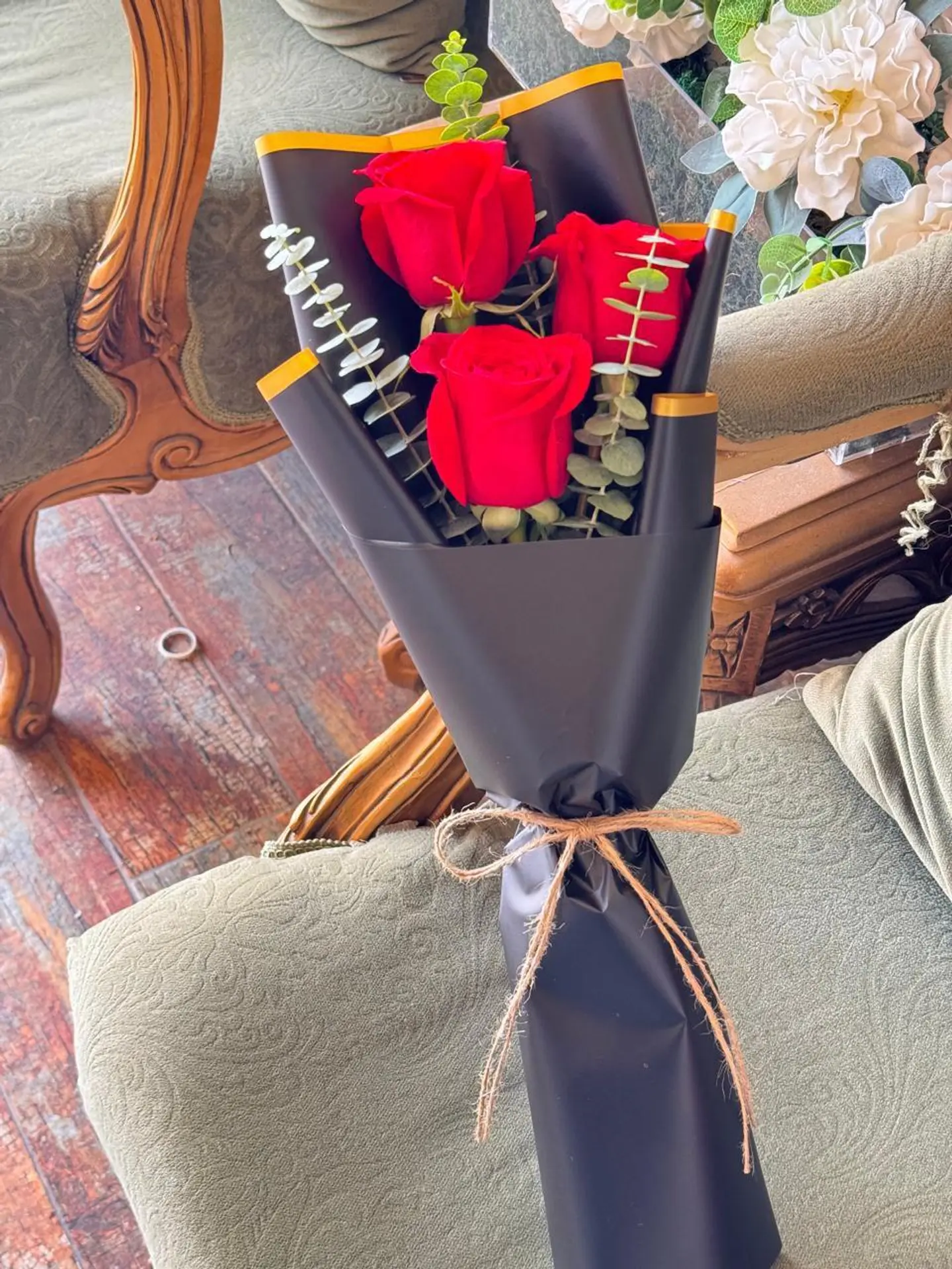 Red Roses Small Bouquet