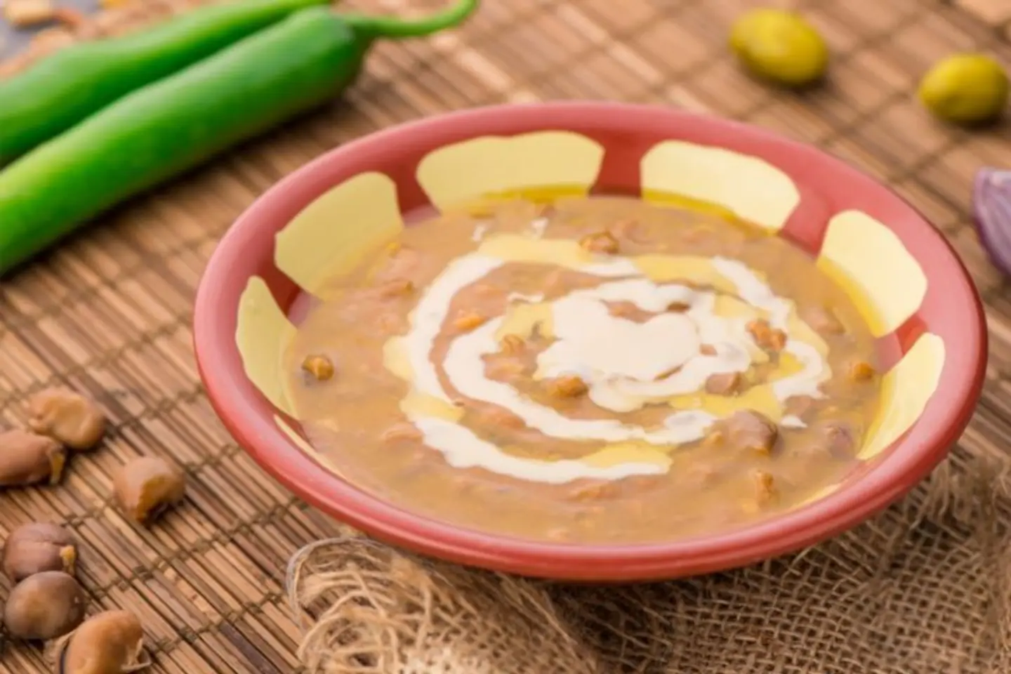 فول مع طحينة