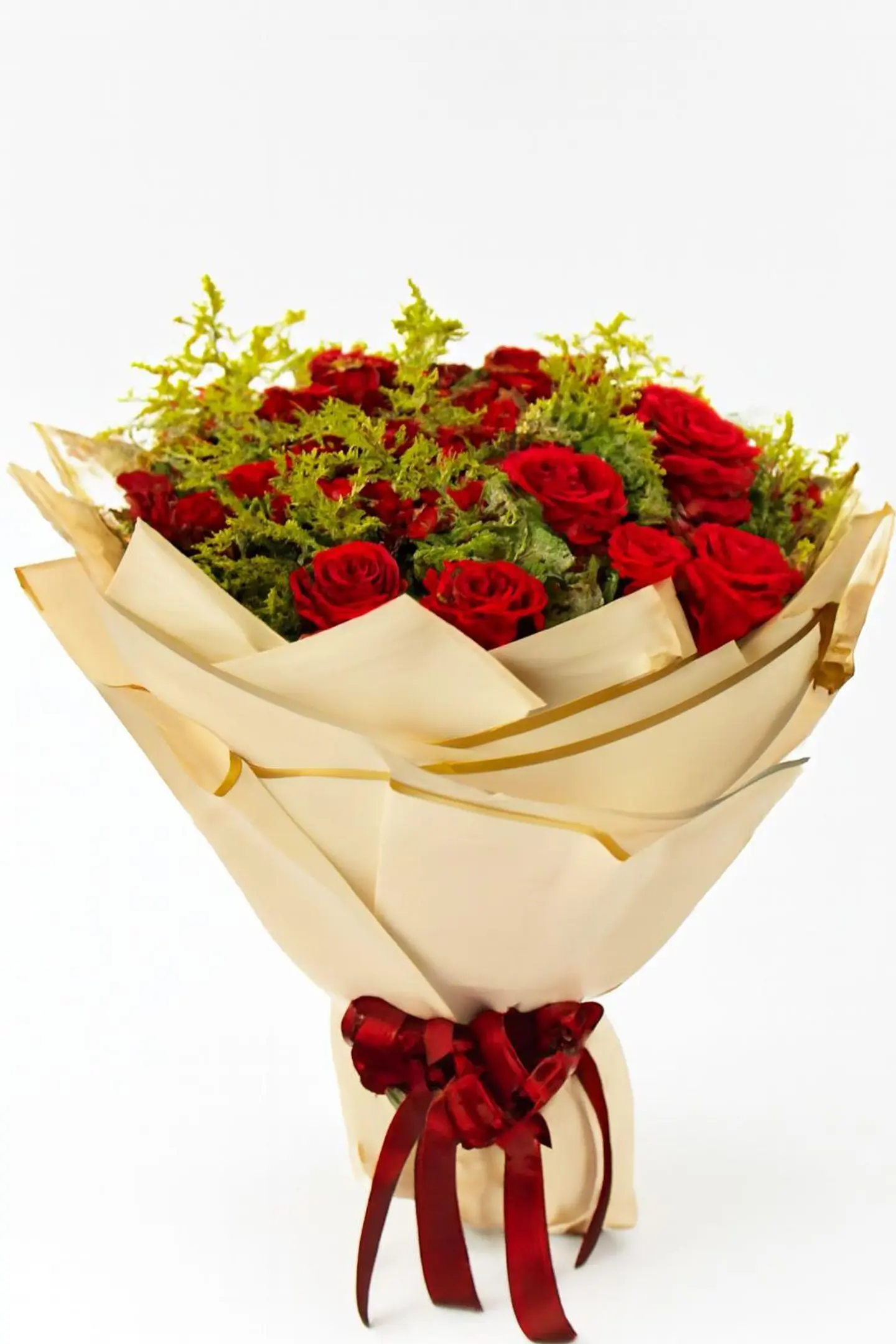 A Love Sweet Red Roses Bouqet With Avalible Leaf
