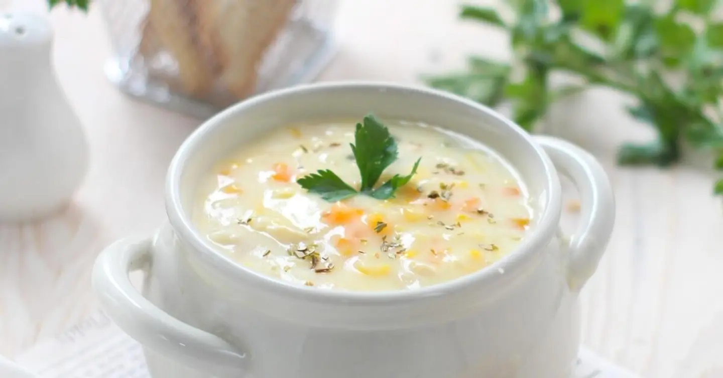 شوربة دجاج بالذرة الحلوة