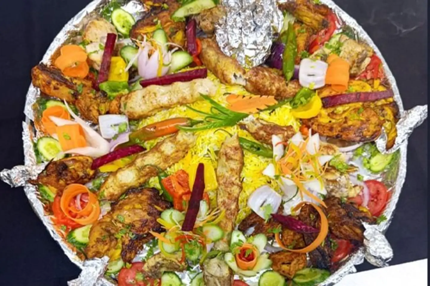 طبق شواء لخمسة أشخاص مع أرز