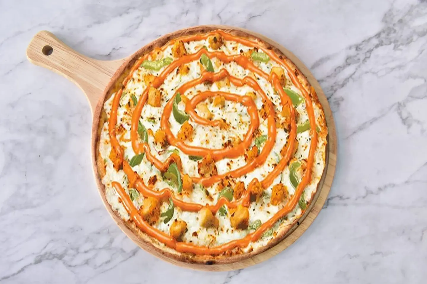 بيتزا الديناميت