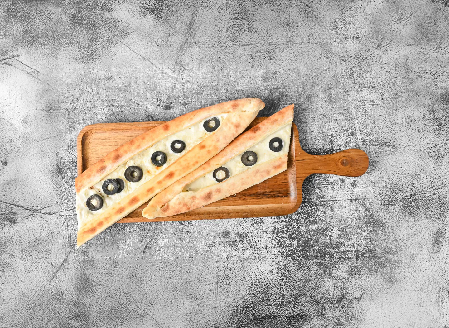 فطيرة جبن و زيتون