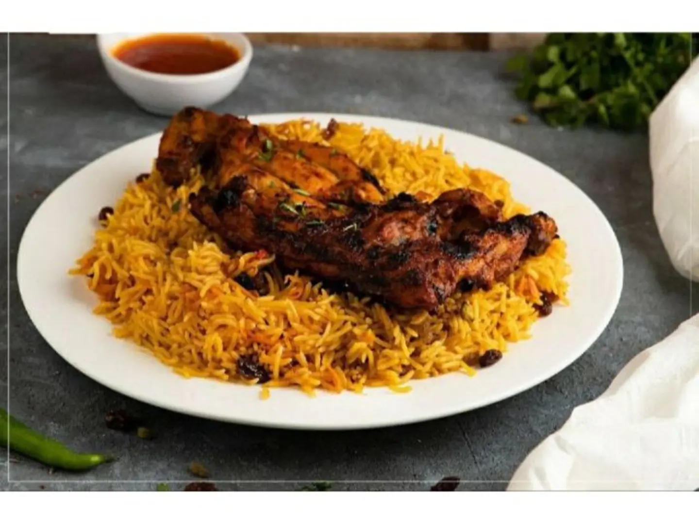 نصف دجاج الفحم مع رز
