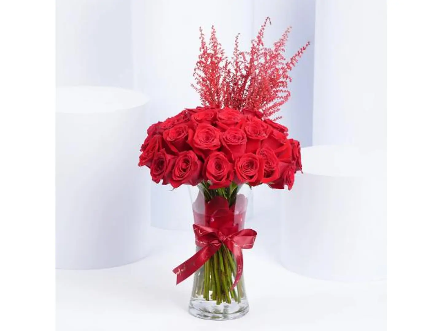 Passionate Roses In Vase