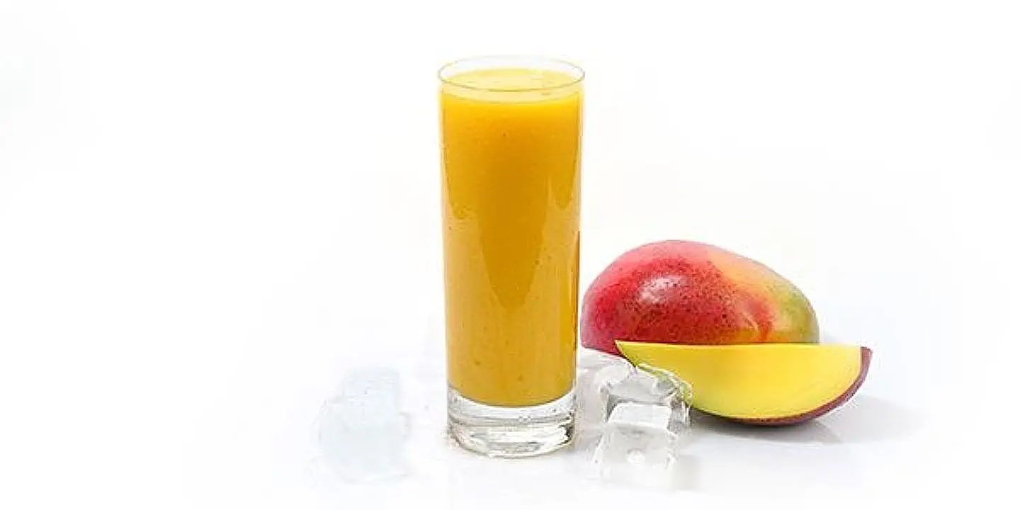 عصير مانجو طازج
