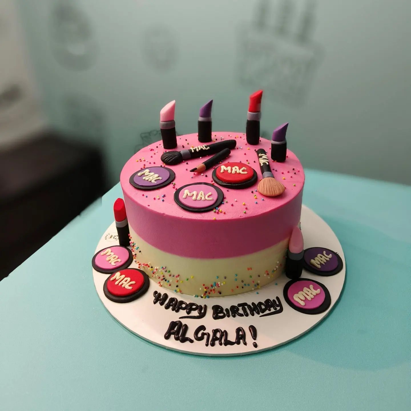 Makeup Set Cake