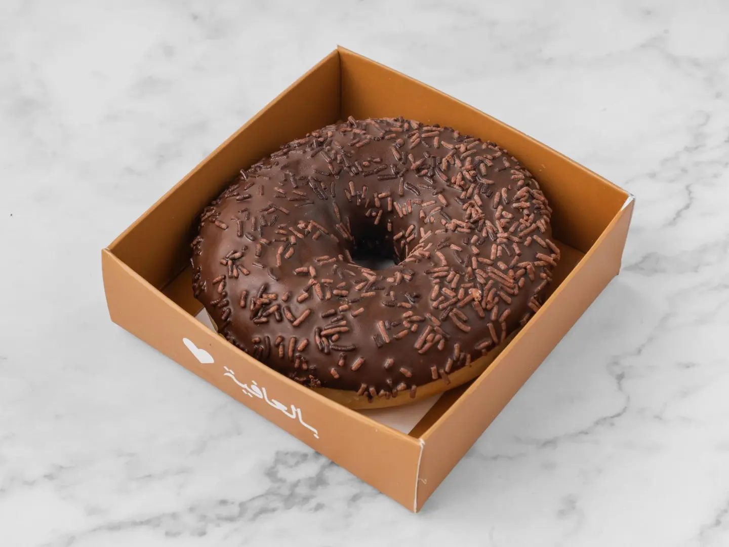 دونات شوكولاته قرفة و اوريو وبار