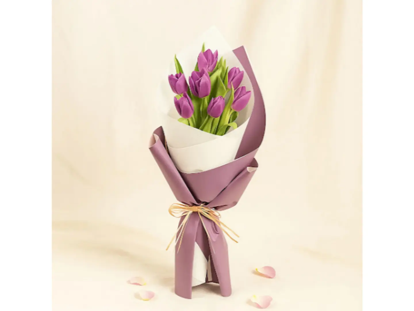 باقة من 7 زهور توليب أرجوانية