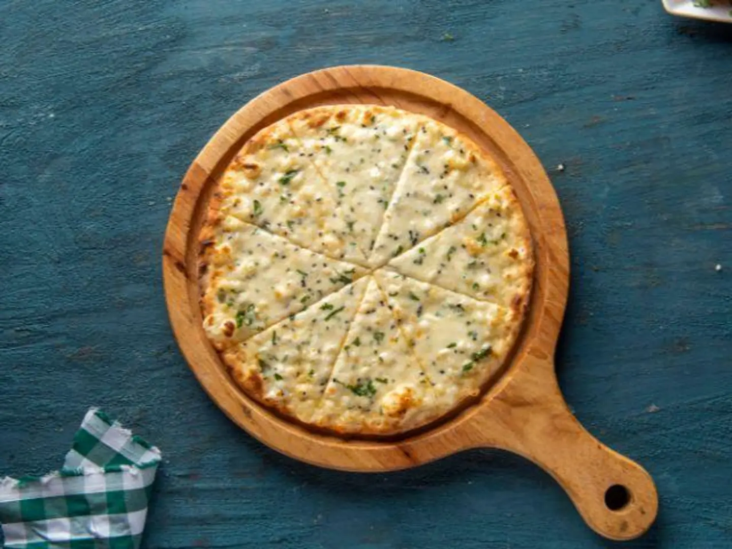 Akkawi Cheese Man'oushe