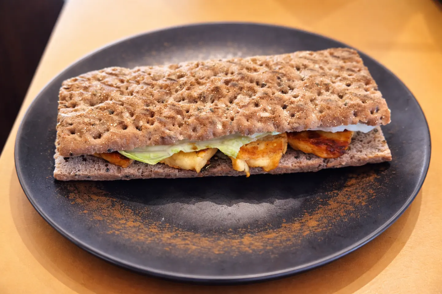 ساندوتش حلومى