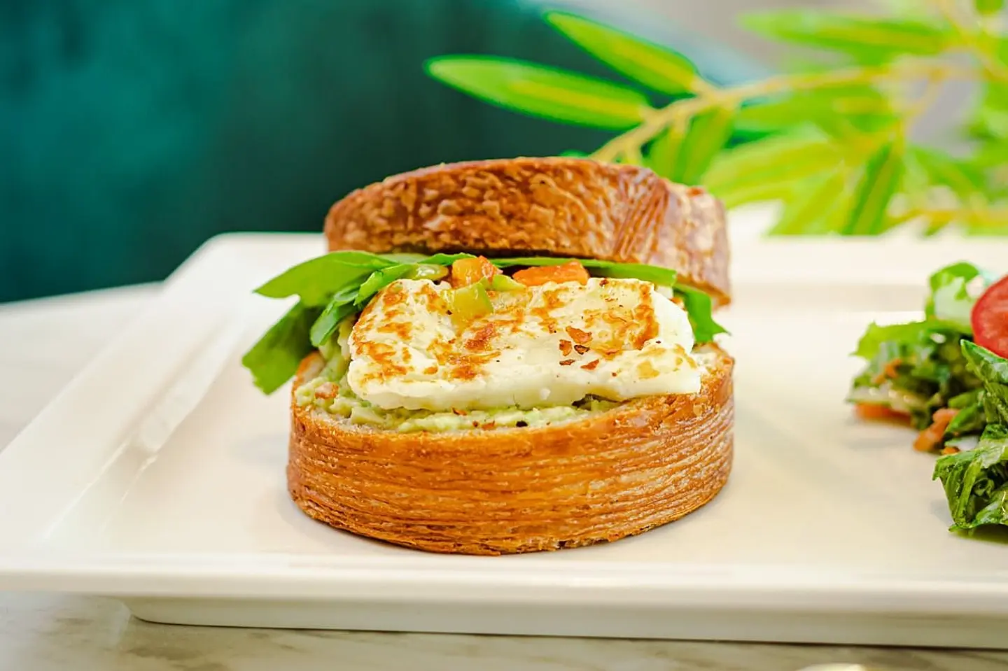 Halloumi Croissant Roll