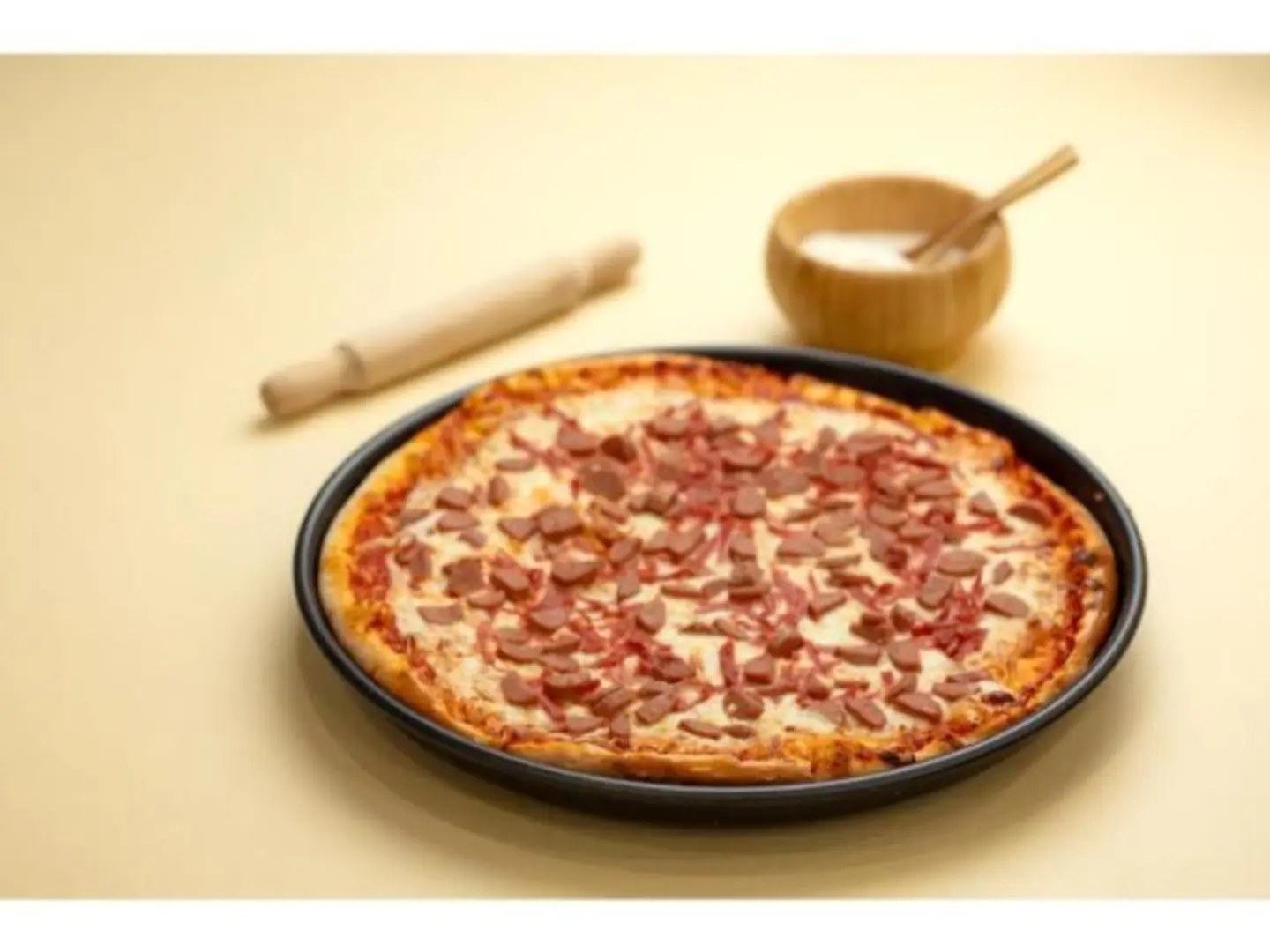 Beef Sausage Pizza Medium