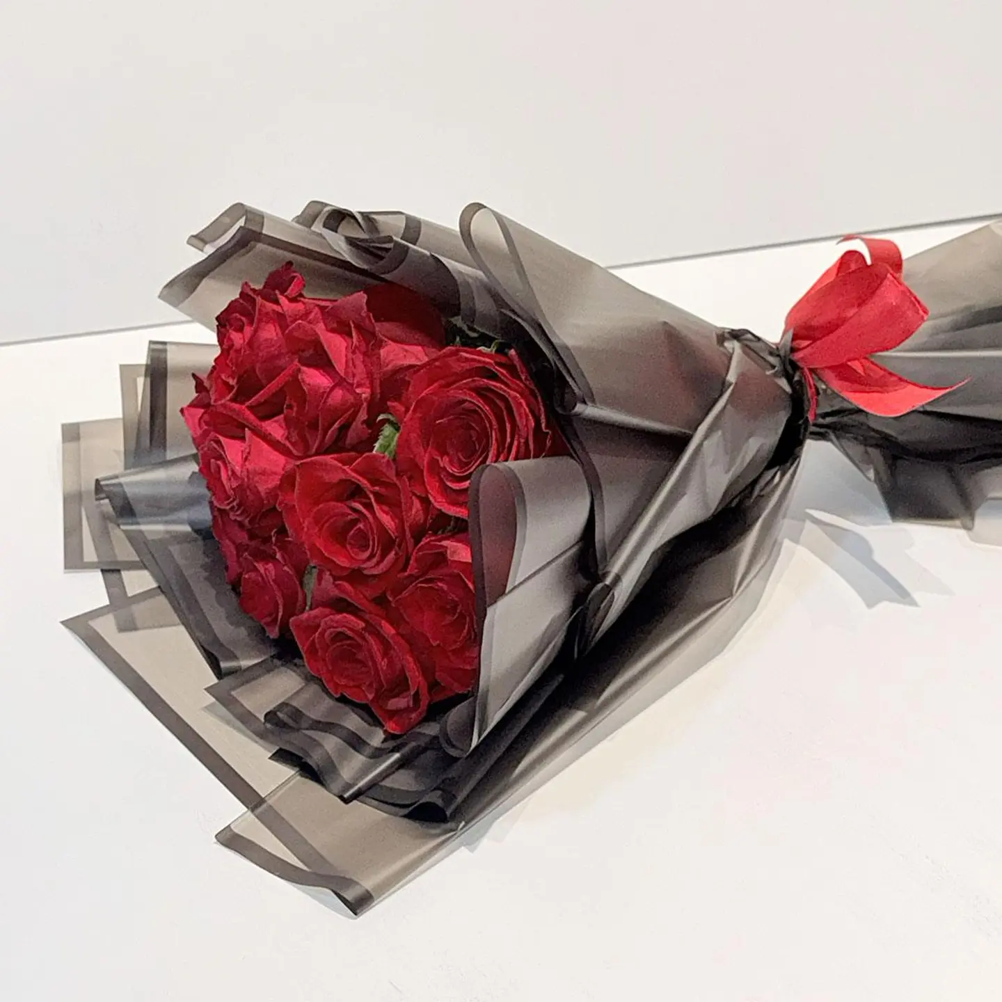 Black Luxury Bouquet Red Rose 207