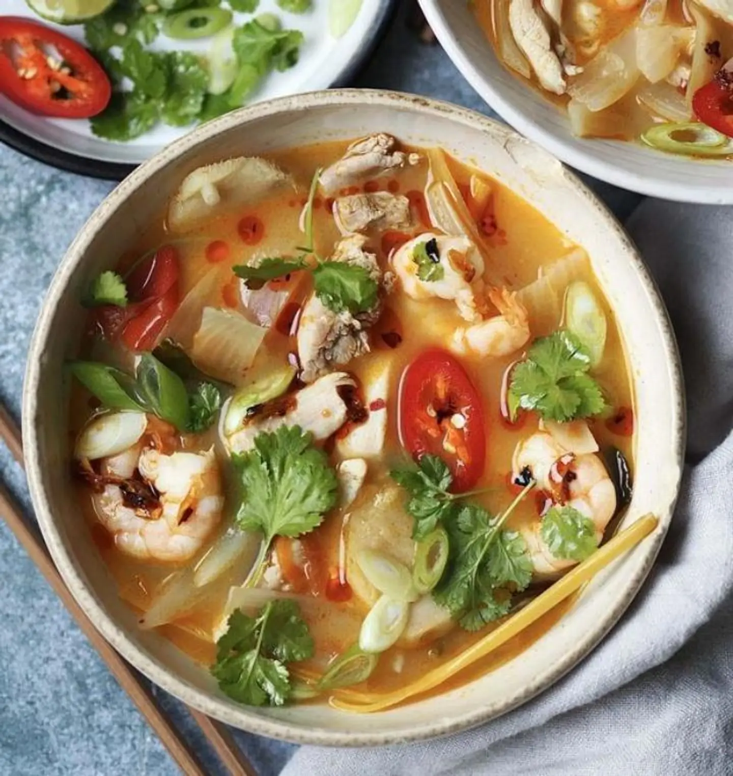 شوربة توم يم دجاج
