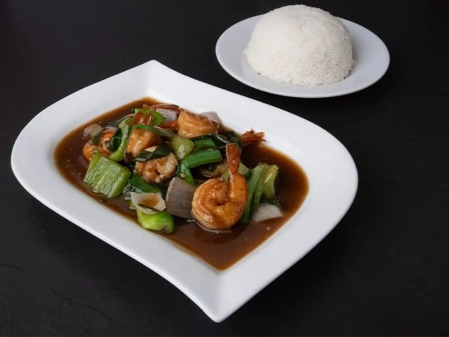 روبيان فلفل أخضر مع أرز