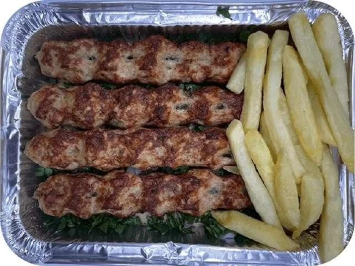 اربعة اسياخ كباب دجاج