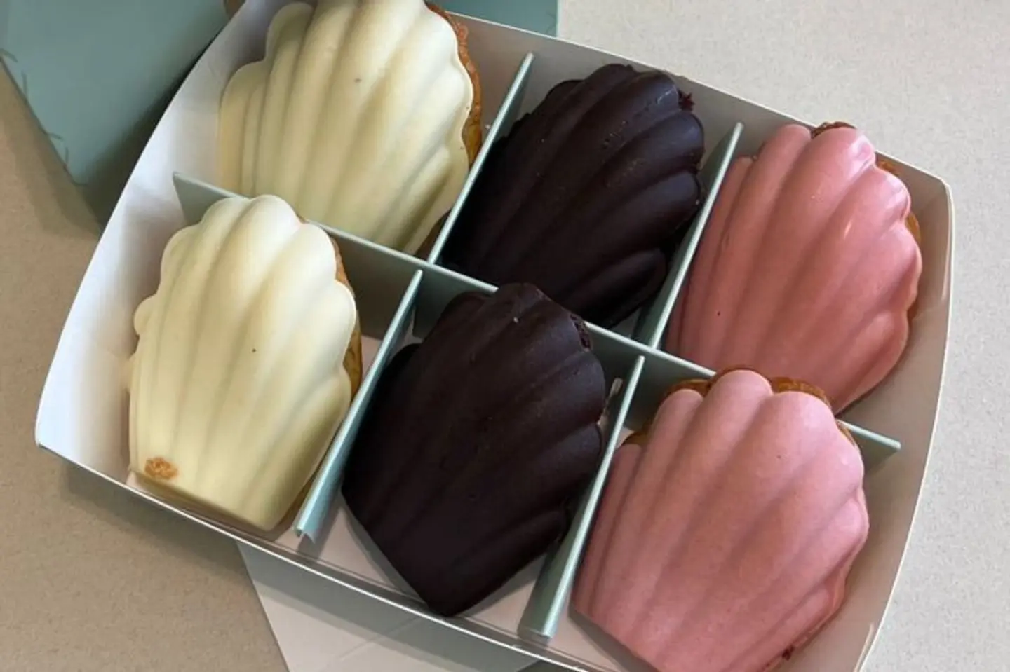 بوكس المادلين ٦ حبات