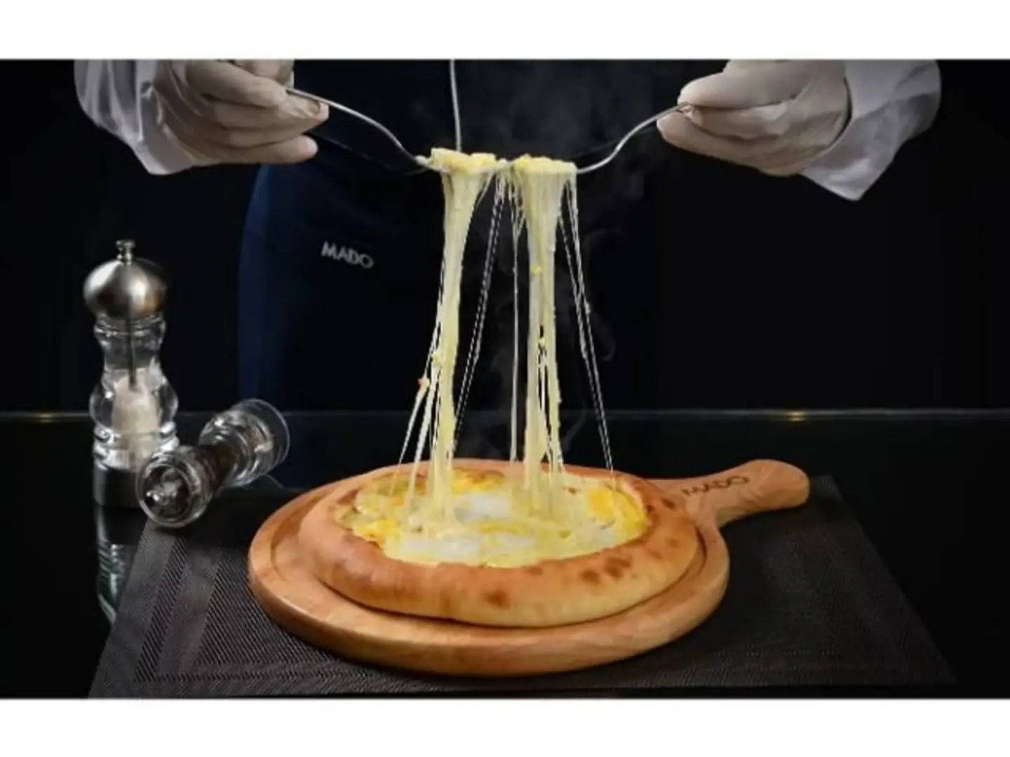 Cheese Pide With Egg