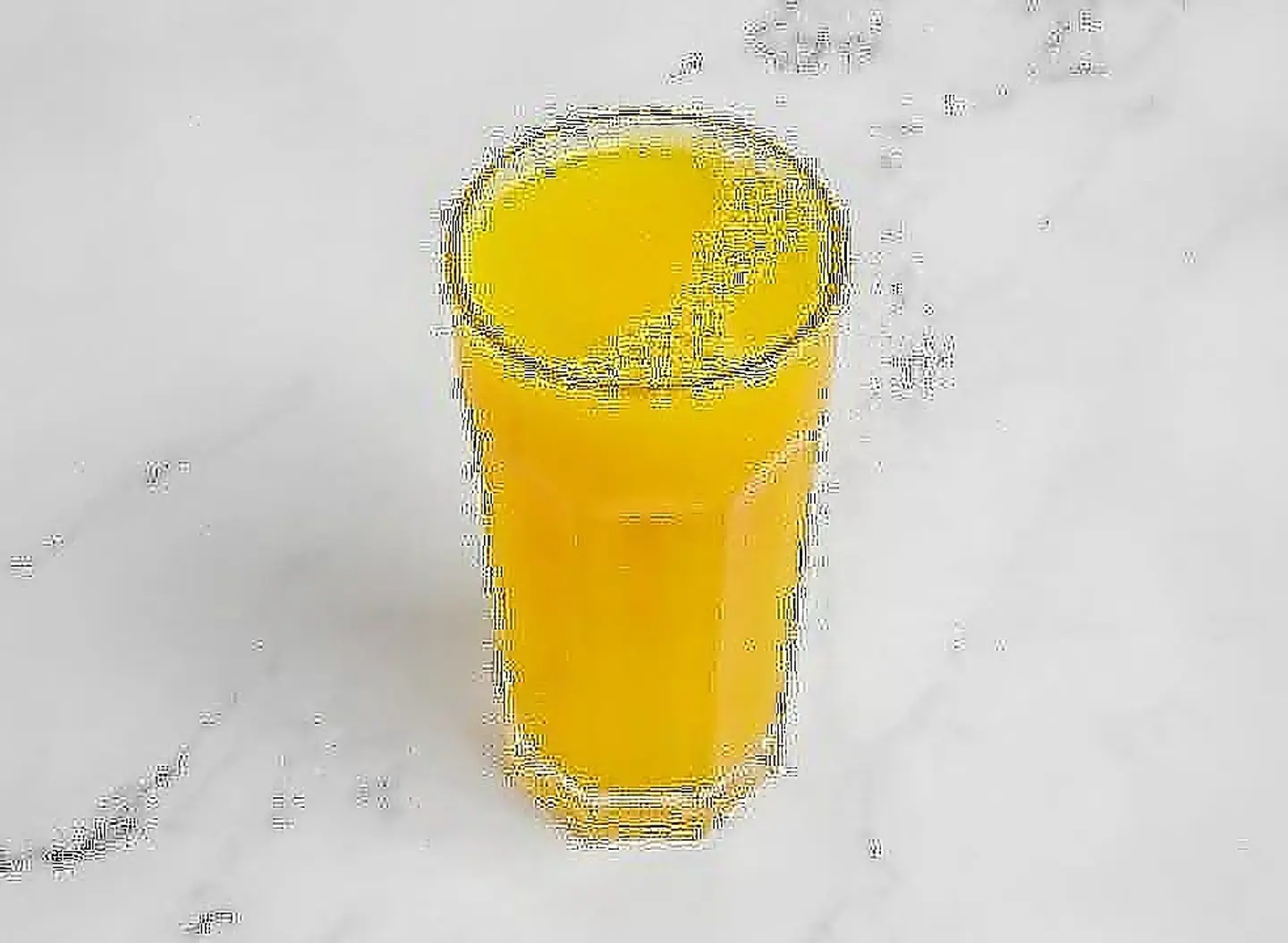 عصير برتقال صغير