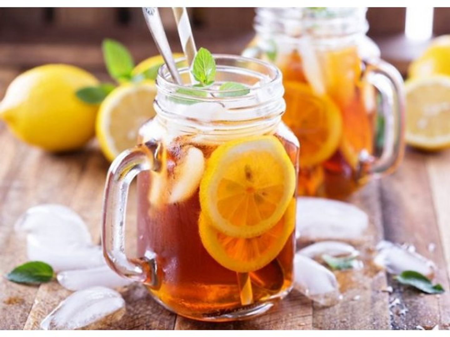 شاي مثلج بنكهة الخوخ