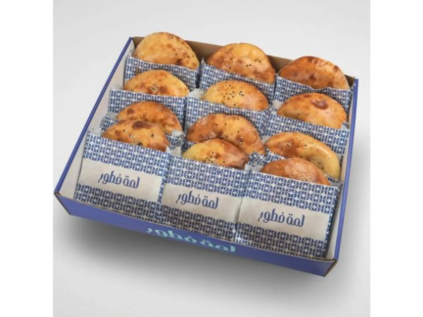 بوكس فطيرة من اختيارك 12 حبة