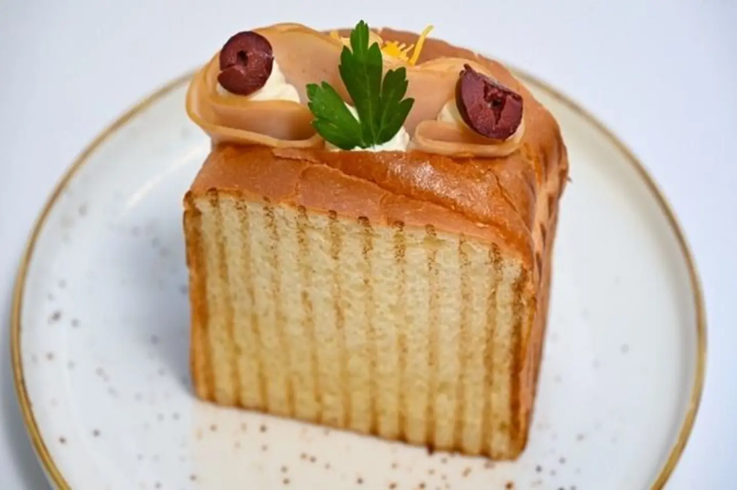 ساندويتش بريوش تركي مدخن