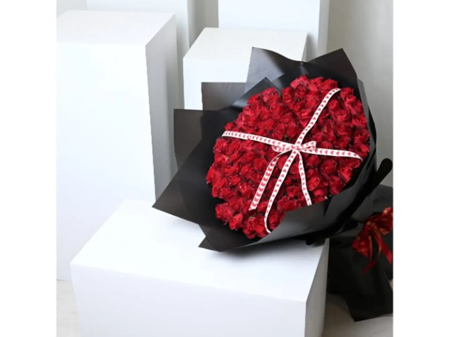 Bouquet Of 100 Red Roses