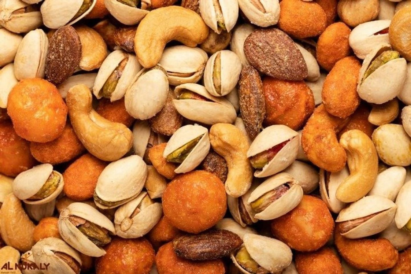 مكسرات مشكلة