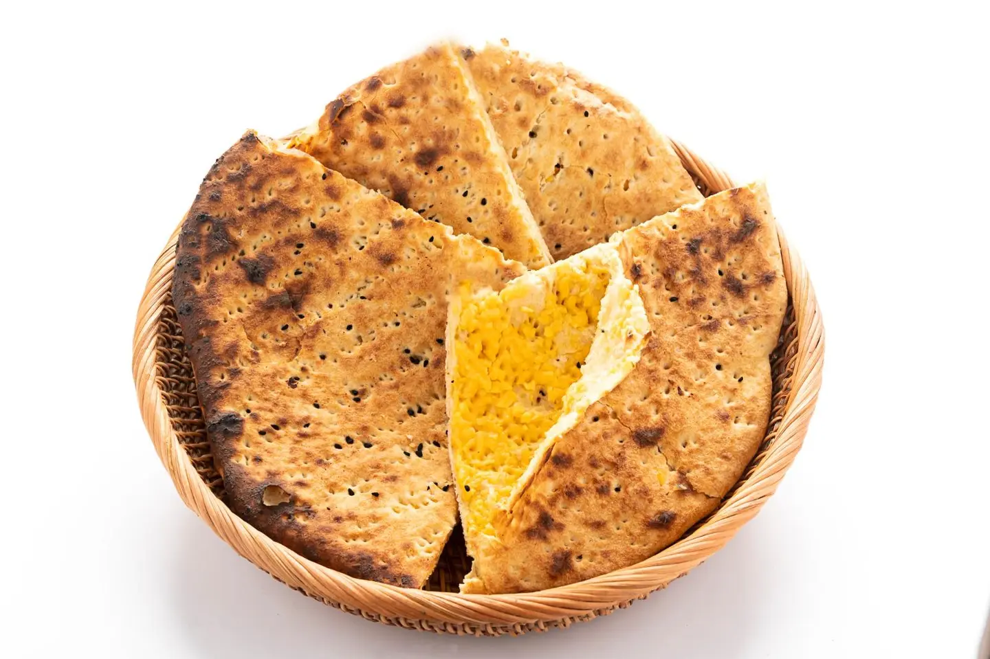 تميس بالجبن