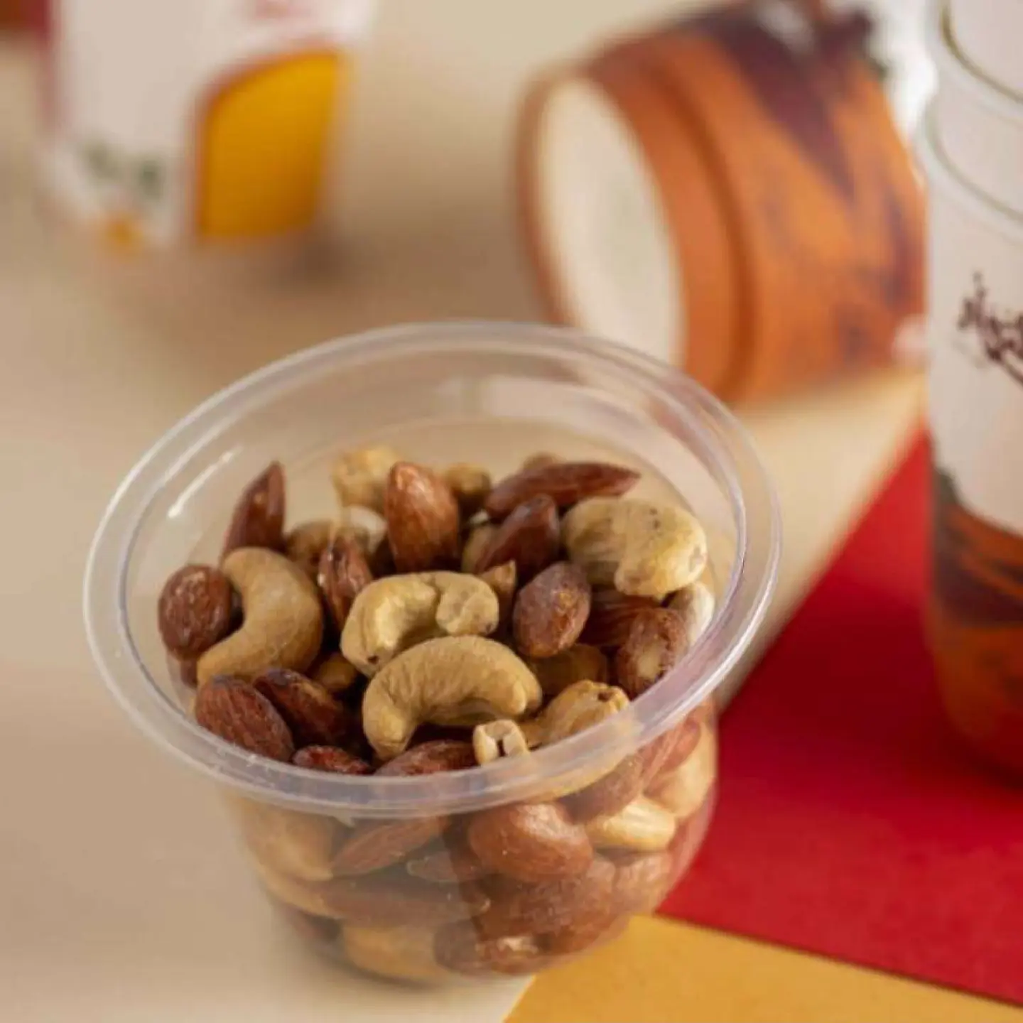 مكسرات مدخن