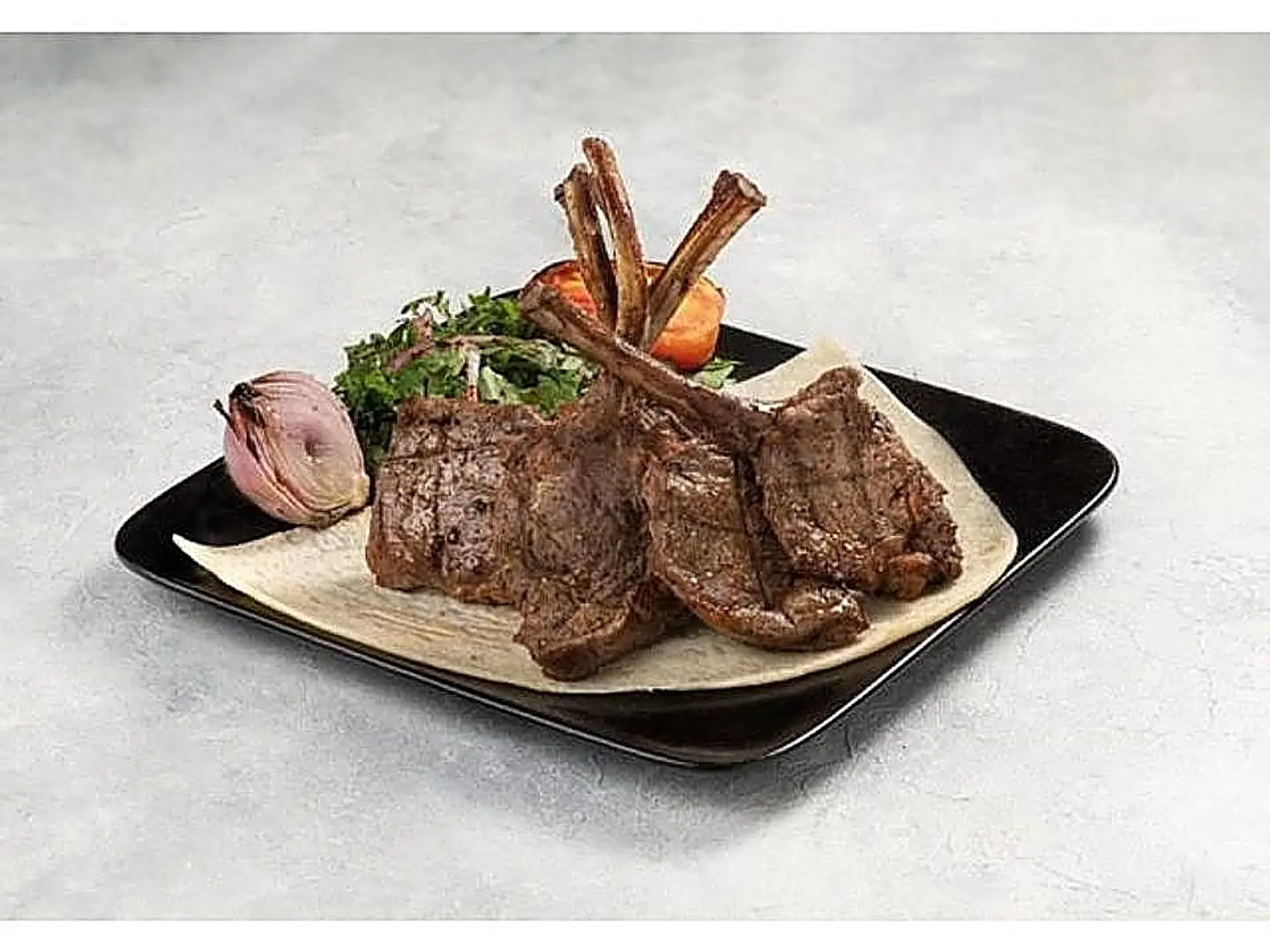 1 Kg Ribs Grill With Hummus And Garlic