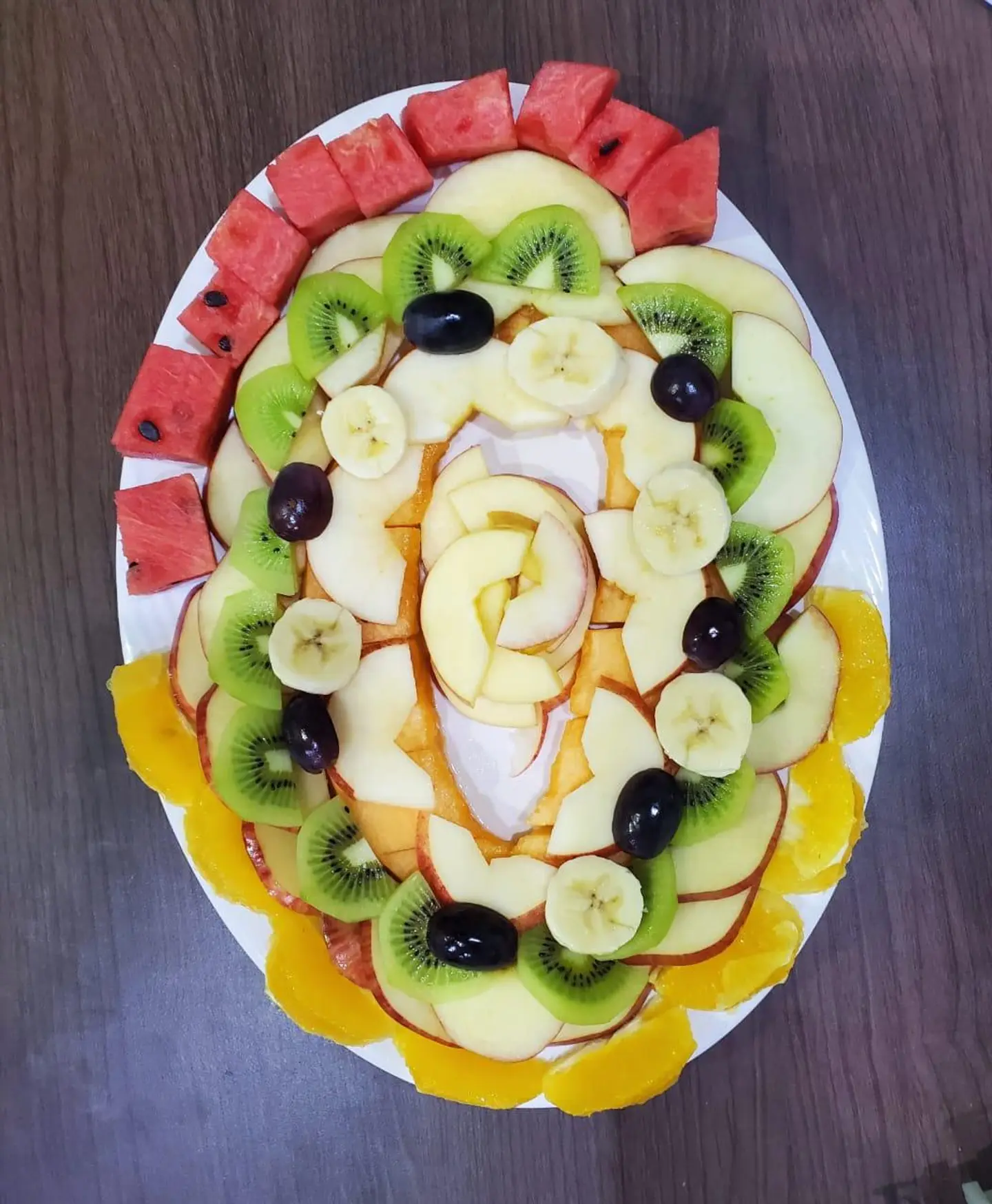 صحن سلطة فواكه مشكل