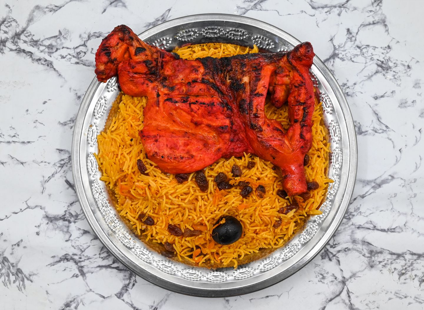 دجاج  فحم مع أرز بخاري
