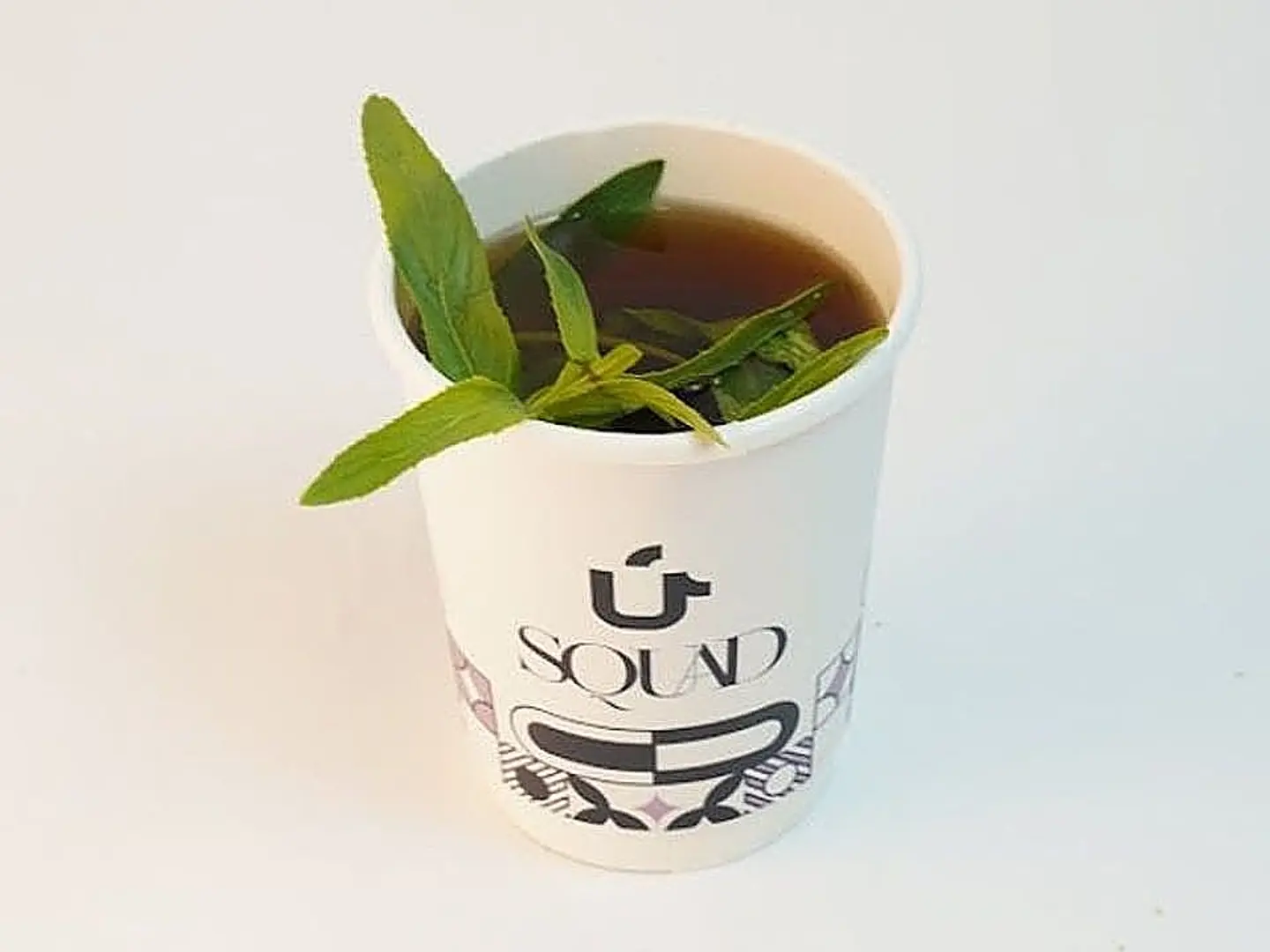 شاي أحمر صغير