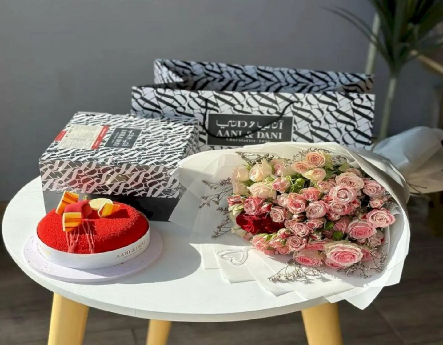 Pink Rose Bouquet With Ani And Danny Cake