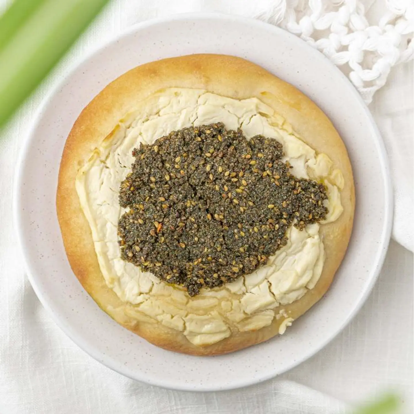 مناقيش لبنة زعتر