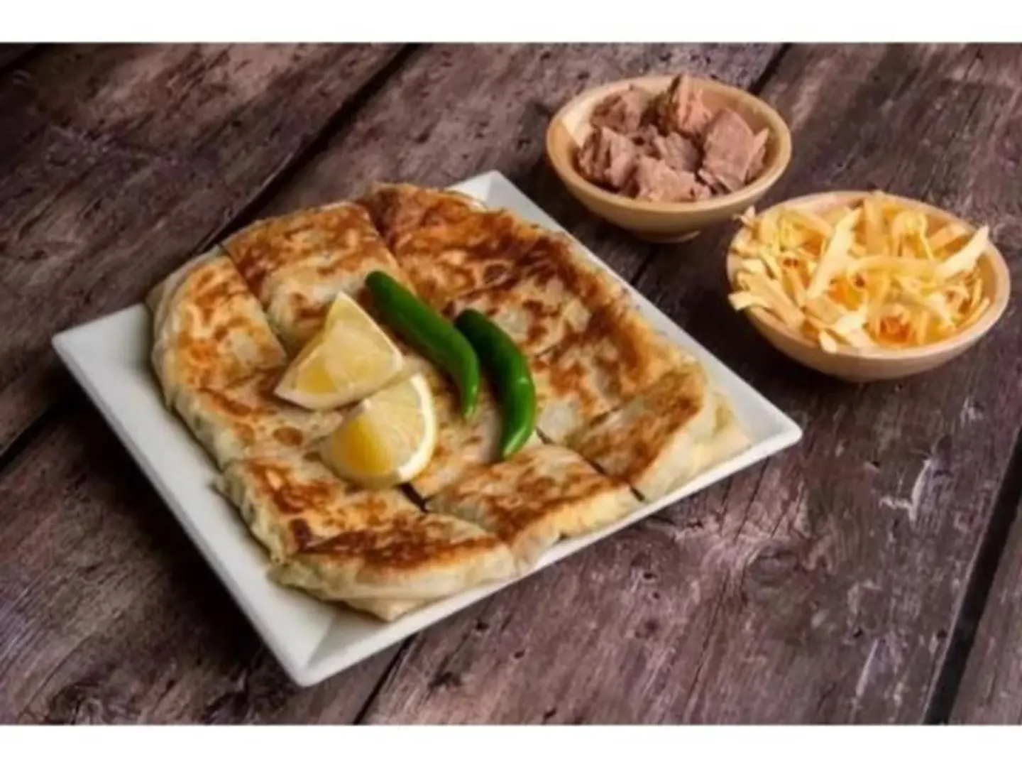 مطبق تونة مع جبنة شيدر