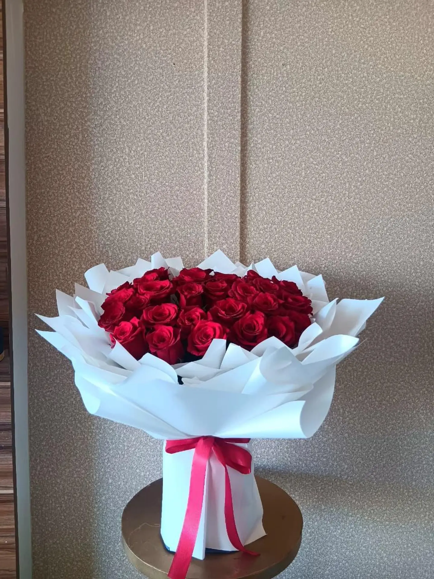 Elegant Bouquet Of Red Roses, Number 11