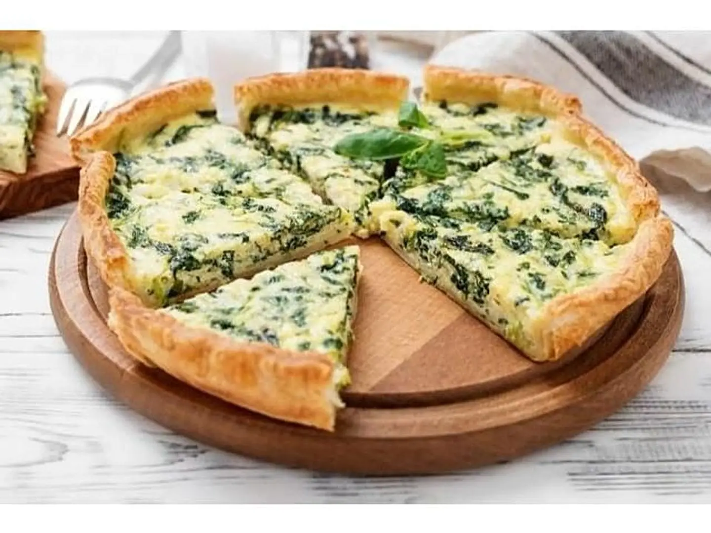 مناقيش سبانخ وجبنة